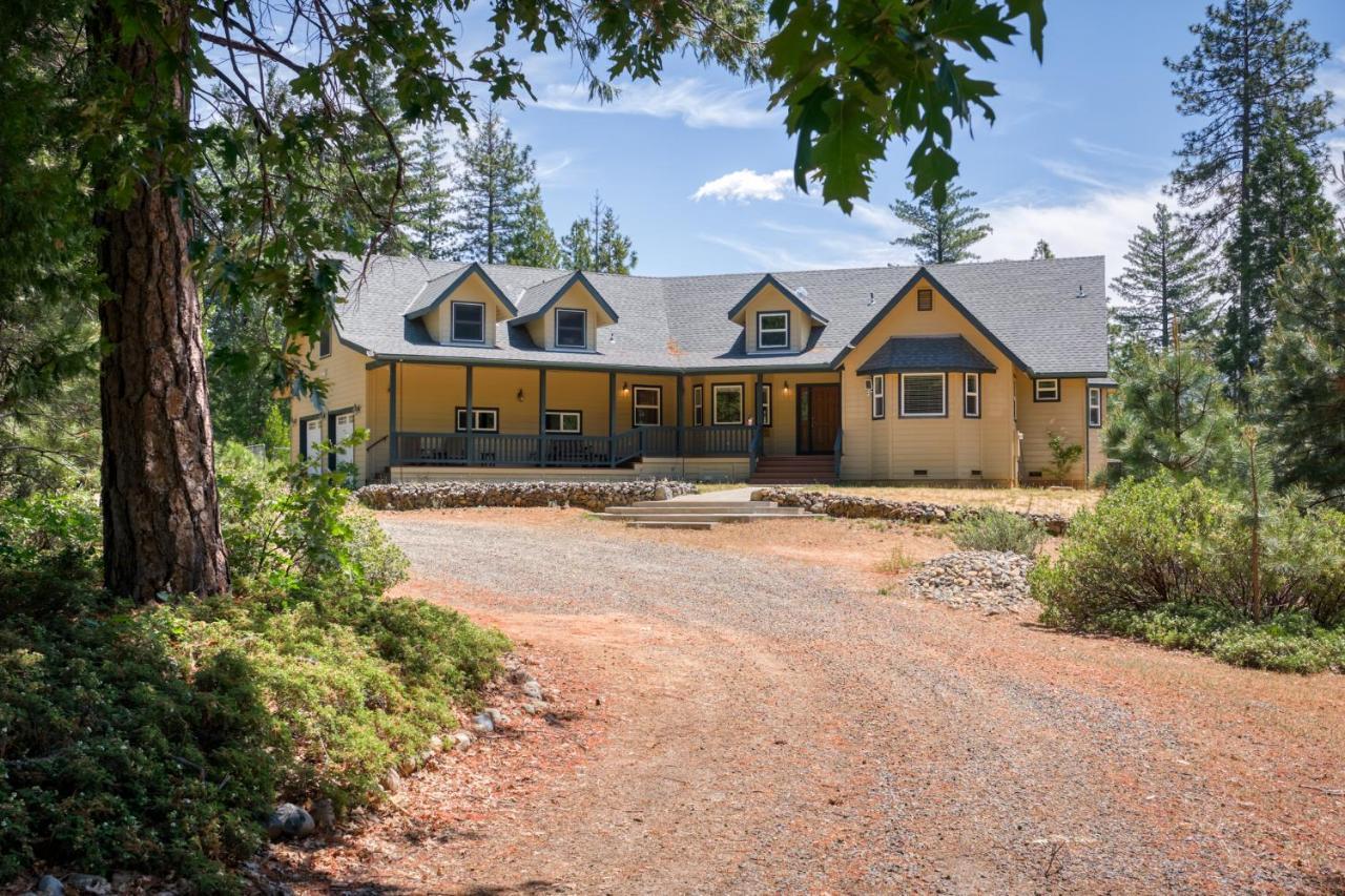 Moonrise Lodge - A Large Vacation Home In Марипоса Экстерьер фото